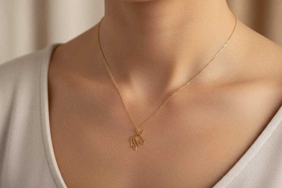 Unicorn Figürlü Zarif Kolye - 14K Altın Kaplama Minimalist Seri